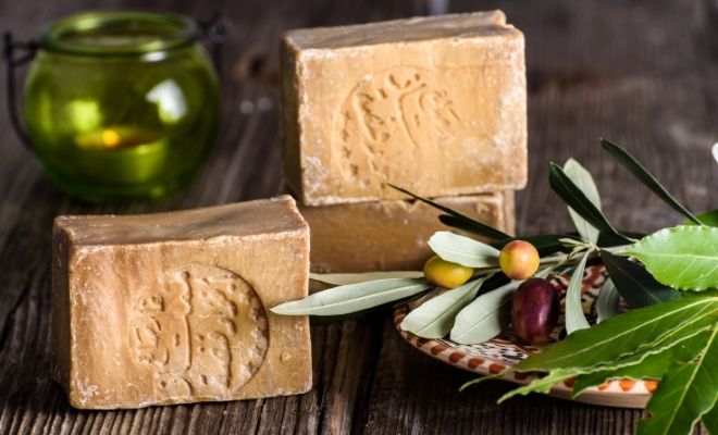 What Is Aleppo Soap: Benefits, History and Uses For Hair & Body